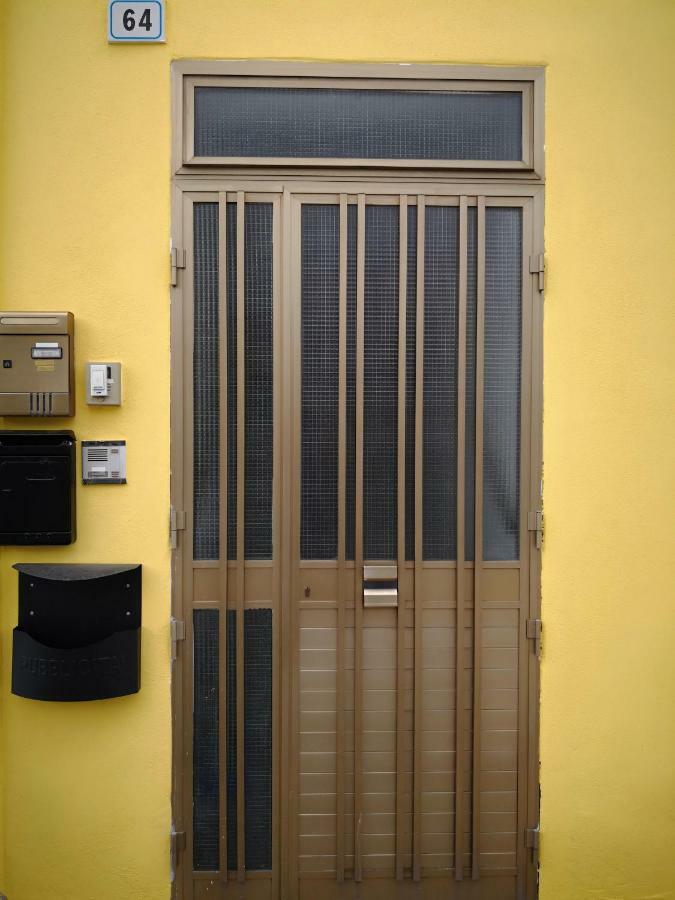 A Casa Di Rossano E Rossella Lägenhet Carbonia Exteriör bild